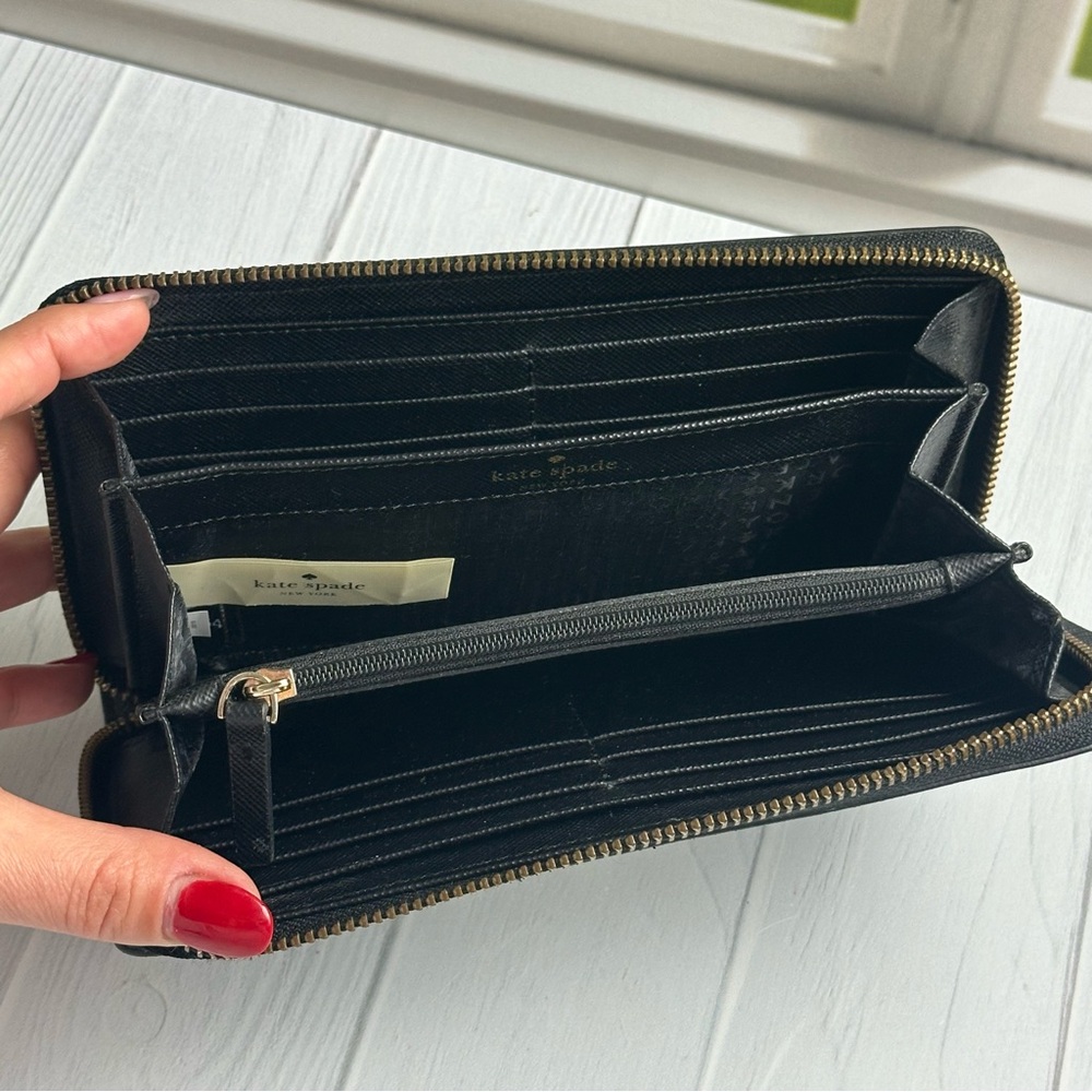 Kate Spade Penguin Rare Black White Zip Wallet - Picture 4 of 8